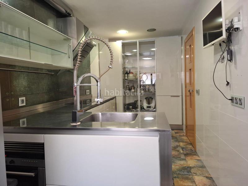 Foto 0d95f3a2-b5ab-4e06-b603-78c79160be3a. Duplex with parking in Barrio Alto - San Félix Almería