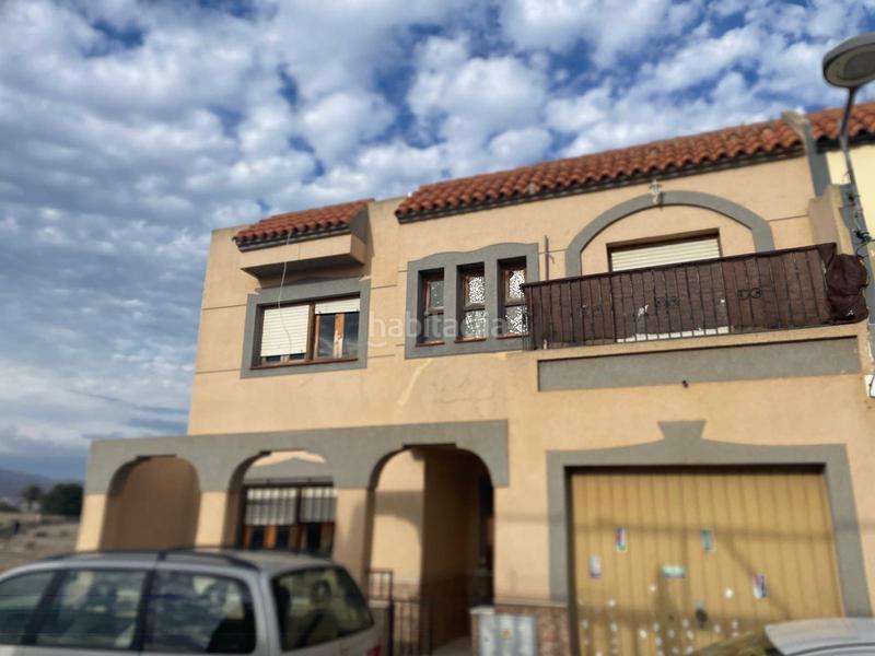 Foto dc0dd85f-c544-40f8-bb1f-54555bcd8f24. Duplex avec parking dans San Isidro - Campohermoso Níjar