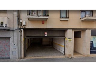 Parking coche en Jaume i 42. 6 parquings en venta en la zona centro