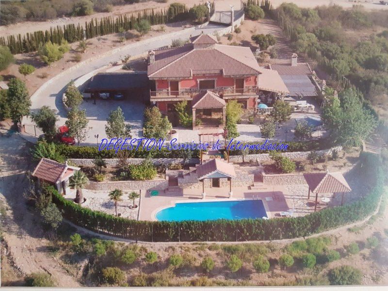Foto ffa71881-62f6-4bc0-ad7d-8cb4f3682187. Chalet con riscaldamento parcheggio piscina in Guarromán