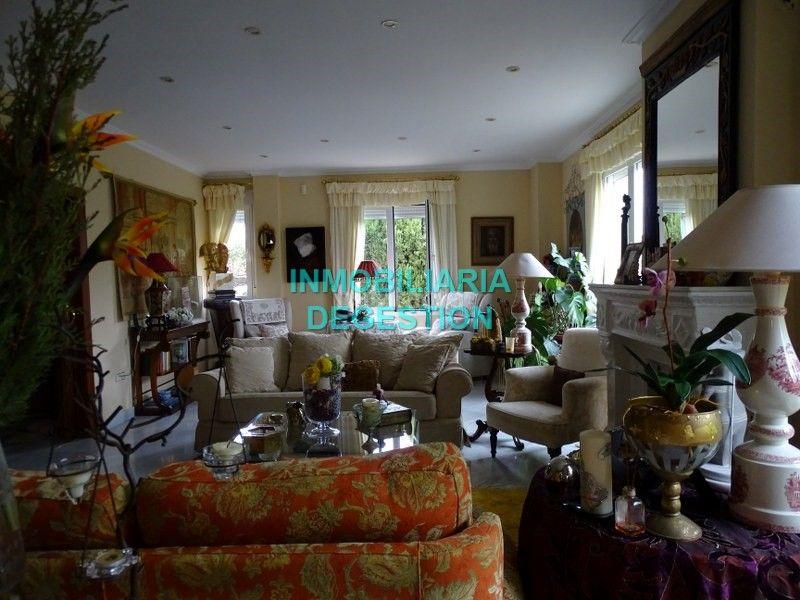 Foto 0200af25-82d5-40d4-adb7-e2b5e6228c17. Chalet en San Gonzalo Linares