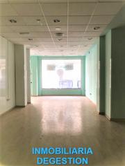 Local Comercial en Calle Martínez de la Rosa
