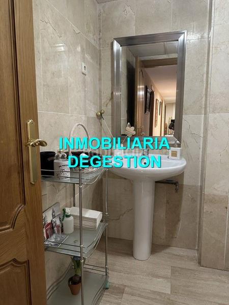 Foto 483208bd-412c-4ff0-992e-12dd2fbf28d1. Piso  centrico ideal negocio-varios despachos-climatizado-preparadado para funcionar en Linares