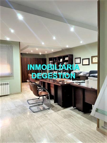 Foto c958d335-6b85-4b4c-9f49-c11efddeddfb. Piso  centrico ideal negocio-varios despachos-climatizado-preparadado para funcionar en Linares