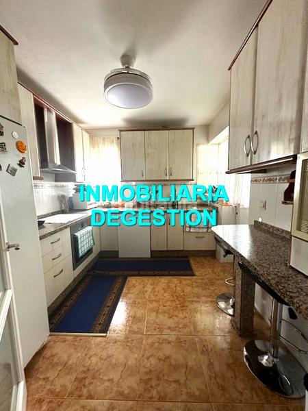 Foto 188a3766-3f84-450f-b2f5-96a94cd96a75. Chalet  urb pablo iglesias,5dor-2baños-garaje en Linares