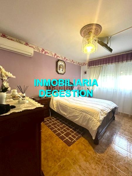 Foto 2871046f-9dd3-413b-9b51-d82be1a51274. Chalet  urb pablo iglesias,5dor-2baños-garaje en Linares