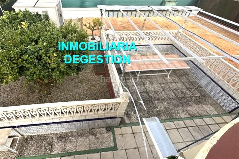 Foto 331530c2-1a8e-4c15-bb47-291487f571f5. Chalet  urb pablo iglesias,5dor-2baños-garaje en Linares