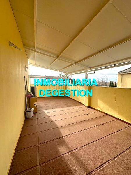 Foto 3820ef3f-f40a-40b9-bbd7-9959d182bad8. Chalet  urb pablo iglesias,5dor-2baños-garaje en Linares