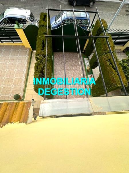 Foto 6b7ab66c-daa9-4fc9-a239-f6e757c83429. Chalet  urb pablo iglesias,5dor-2baños-garaje en Linares