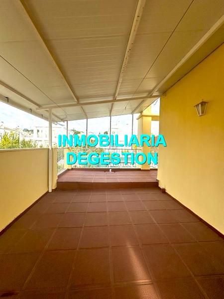 Foto d5014dfe-1bca-466a-8b85-b20a2e7834f0. Chalet  urb pablo iglesias,5dor-2baños-garaje en Linares