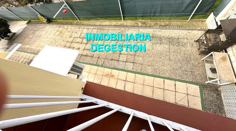 Foto dcbb9c6b-dc75-4a77-ba96-06a617144cf1. Chalet  urb pablo iglesias,5dor-2baños-garaje en Linares