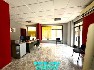 Local Comercial a Centro ciudad. Local ideal oficina-ya montado y centrico
