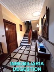 Maison jumelée à La Zarzuela - San José - Belén. Amplia casa con gran garaje y 200m2 de vivienda