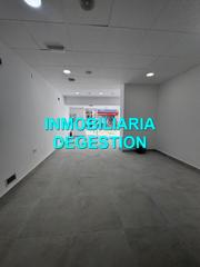 Local Comercial en Calle Isaac Peral