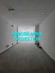 Location Local commercial  Calle isaac peral. Local recien reformado muy centrico ideal negocio