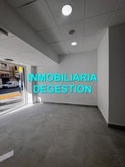 Local commercial  Calle isaac peral. Koketo local zona centrica,climatizado,baño,muchas posibilidades