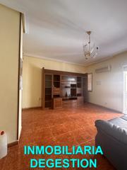 Lloguer Casa  Calle casillas de prieto. Casa con terraza-4dor-baño-salon-climatizada