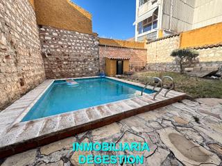 Casa adosada  Calle doctor. Impresionante casa rustica con piscina-sotano-garaje-centrica