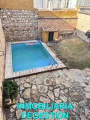 Casa adossada  Calle doctor. Impresionante casa rustica con piscina-sotano-garaje-centrica