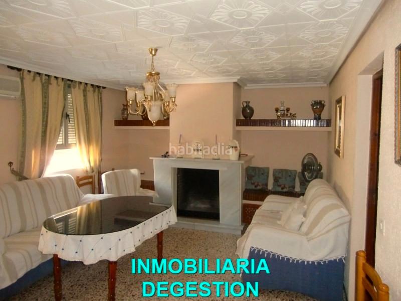 Foto 048be66f-5511-4d31-a29f-f54b65ab1e0c. Reihenhaus mit kamin parking in Zona Hospital Linares