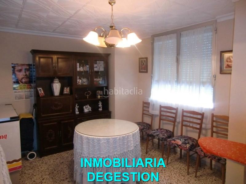 Foto 04a4ac8c-fba4-42b6-8542-39c7730c1397. Reihenhaus mit kamin parking in Zona Hospital Linares