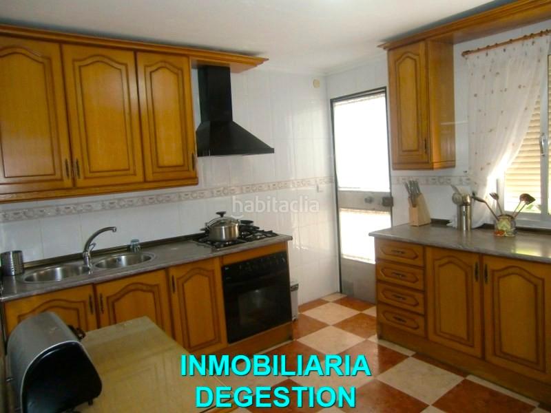 Foto 7a56b991-f832-4470-b658-b68ce97e15fb. Reihenhaus mit kamin parking in Zona Hospital Linares