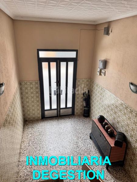 Foto 858d400e-fd65-482a-a029-10921d20f566. Reihenhaus mit kamin parking in Zona Hospital Linares