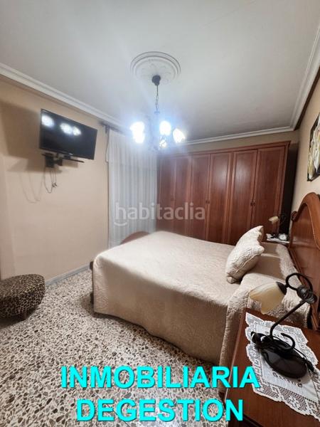 Foto 89e1f716-6557-4017-acd6-366ff744be85. Reihenhaus mit kamin parking in Zona Hospital Linares