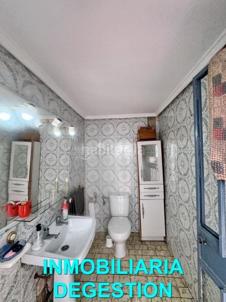 Foto 92c11b8b-37dc-439d-a43f-b611eaab9887. Reihenhaus mit kamin parking in Zona Hospital Linares