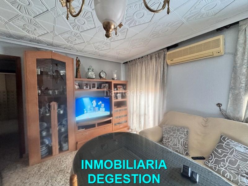 Foto ad4de2a3-a20c-489e-bf3e-69ca938b0bae. Reihenhaus mit kamin parking in Zona Hospital Linares