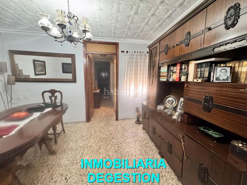 Foto f9d510be-a0c7-4fe1-b386-8b3223731f19. Reihenhaus mit kamin parking in Zona Hospital Linares