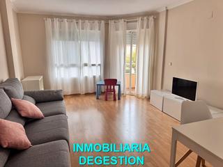 Etagenwohnung  Calle isabel la católica. Amplio y soleado piso en urbanizacion