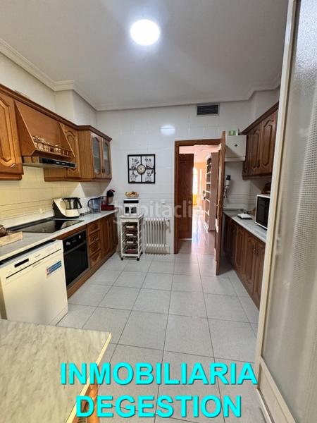 Foto 39a995d5-c300-45bf-ad52-10ad5c6573fb. Casa adossada amb calefacció aparcament a Gerena