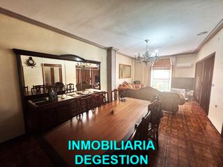 Appartement  Calle corredera de san marcos 2. Amplio piso centrico, con patio y terraza