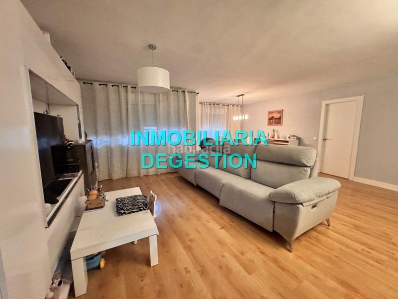 Foto e225c7b8-83df-42e2-b3e3-7218d46f08f6. Pis amb calefacció a Centro ciudad Linares