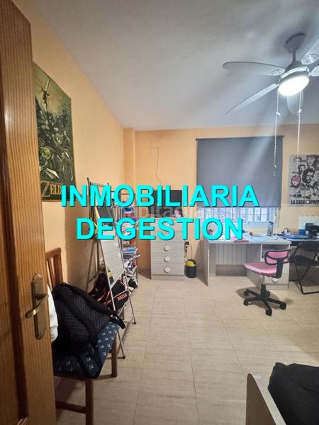 Foto 00d56610-cbf0-455f-8e39-58c5bf7dbff3. Casa adossada amb xemeneia aparcament a San Gonzalo Linares