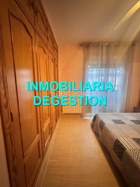 Foto 3b3454cf-4468-460a-9a7c-a39aab2a84d2. Casa adossada amb xemeneia aparcament a San Gonzalo Linares