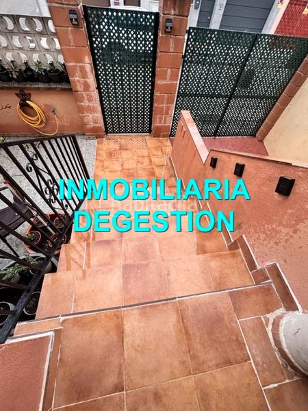Foto a9a838e2-9259-4f1d-993d-6c54e46bd4d8. Casa adossada amb xemeneia aparcament a San Gonzalo Linares
