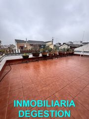 �tic  Calle ba�os. Amplio duplex-atico