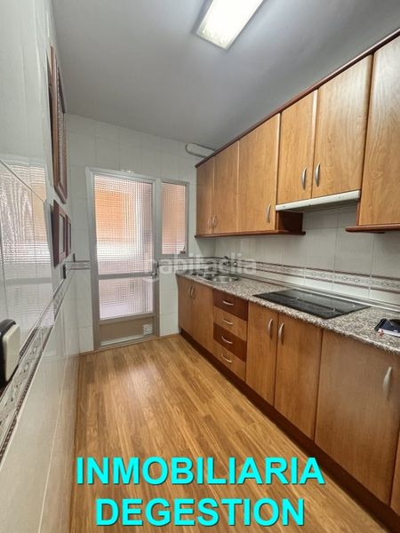 Foto f829feae-31fe-4879-86c5-927596983903. Apartament amb calefacció a Centro ciudad Linares