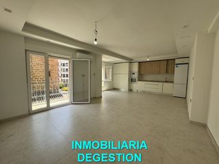 Miete Etagenwohnung  Calle viriato. Precios piso soleado en pleno centro