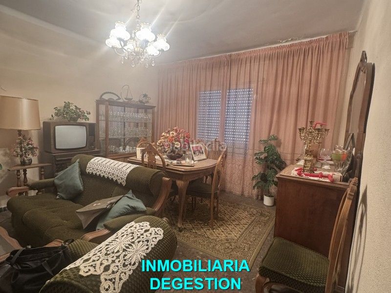 Foto 133981c8-d4d3-4735-a545-073b90c2aa9a. Àtic a Centro ciudad Linares