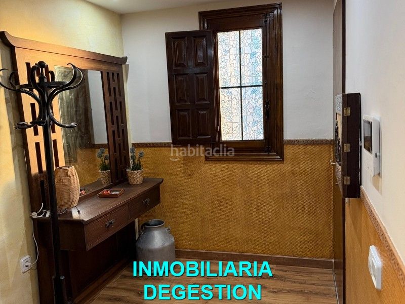 Foto 577923d8-6d99-4cfb-af1a-5a855ee369a5. Casa adossada amb xemeneia calefacció aparcament piscina a Linares