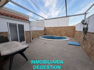 Reihenhaus  Avenida valenzuela. Precisa casa de lujo