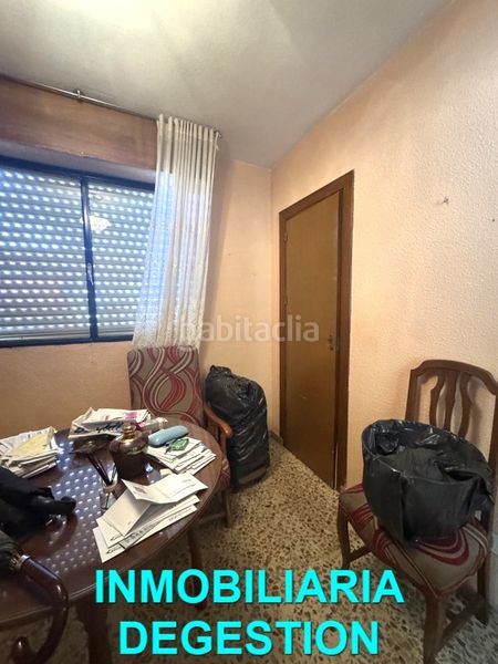 Foto b1d03901-918c-40df-a9ec-c7be710aecd0. Pis a Linarejos Linares