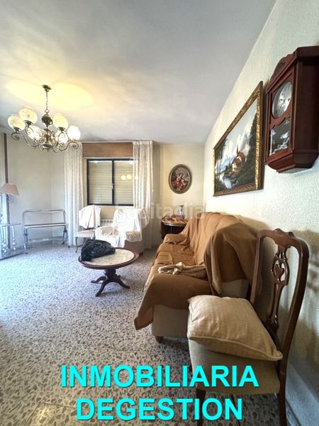 Foto ff092bfa-3311-4247-ad04-93d737965fc6. Pis a Linarejos Linares