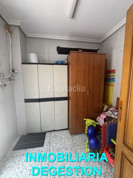 Foto 5fe37683-3a76-46bc-88ca-b75b9372edf2. Casa adossada amb calefacció piscina a Zona Hospital Linares