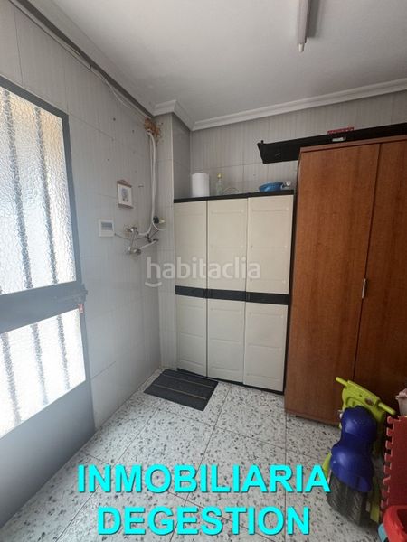 Foto eccf09e0-8561-43cc-8dd2-4b85c6f5ae59. Casa adossada amb calefacció piscina a Zona Hospital Linares