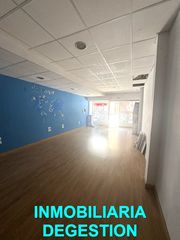 Lloguer Local Comercial  Calle isaac peral. Local pleno centro de linares