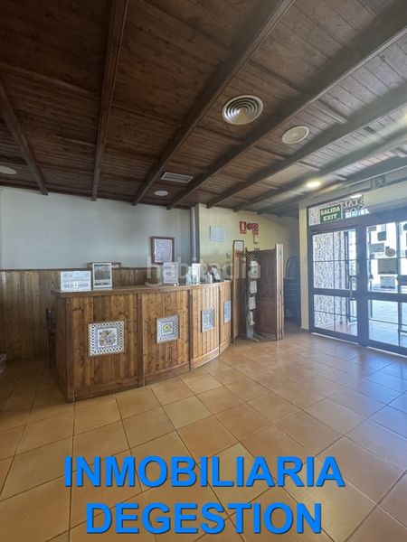Foto 55f8c7f3-8a03-44ca-b2c2-f24a119d59ec. Edificio in Baños de la Encina